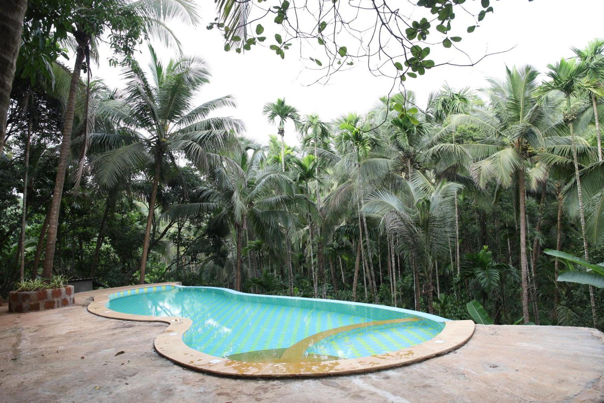 Atmani Waterfront Resort Cola Exterior photo